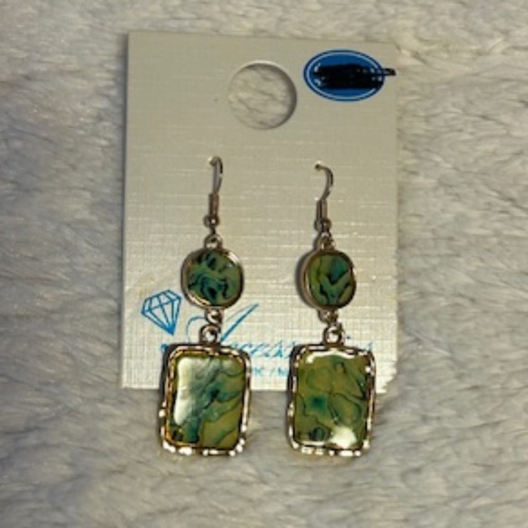 Hypoallergenic Gold and Green artsy dangling earrings - NEW - Picture 1 of 3